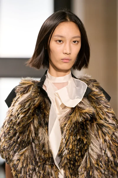 Look 30